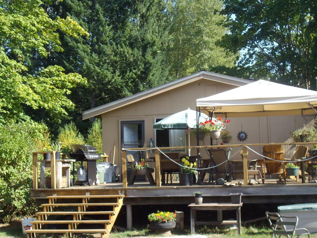 Lake Trail Guesthouse Cumberland Exterior foto